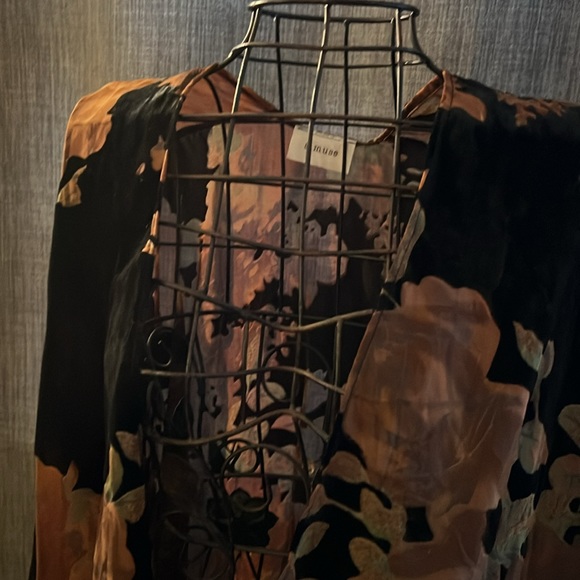 A. Muse Sheer Floral Kimono - Picture 2 of 9